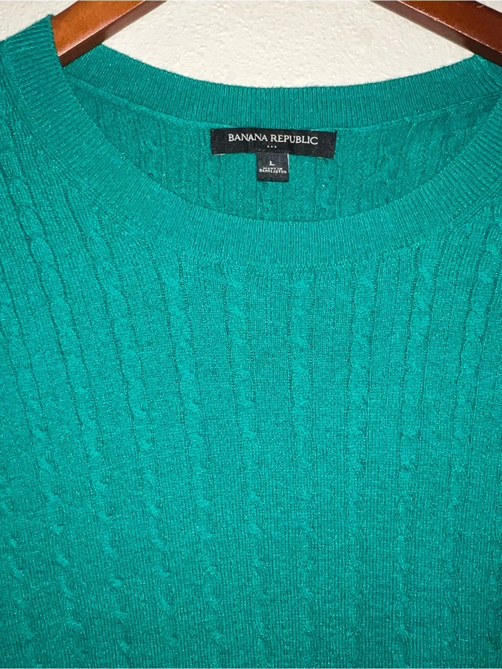 Women’s Banana Republic thin soft stretchy Holiday sweater top size Large